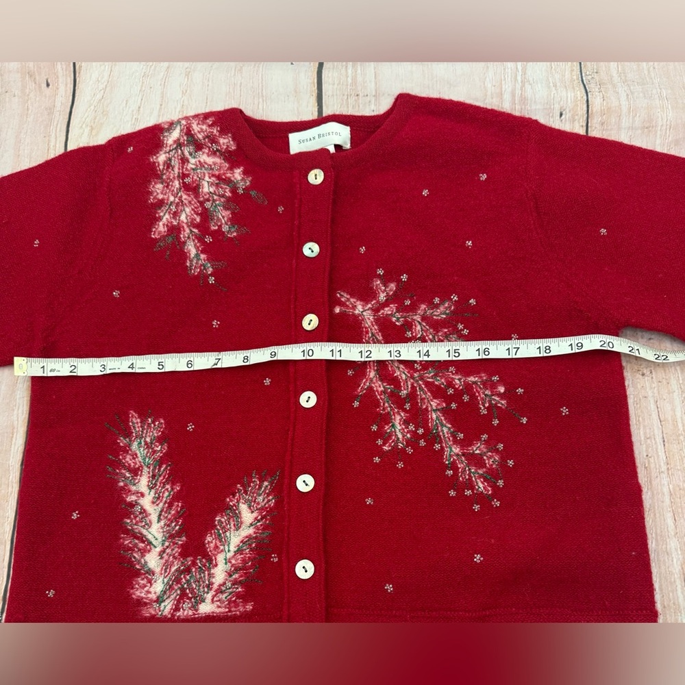 VTG Susan Bristol Wool Sweater Cardigan Medium Red Floral Beaded Cottage Granny - Picture 4 of 9